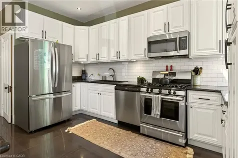 68 Delaware Avenue Hamilton ON L8M 1T7