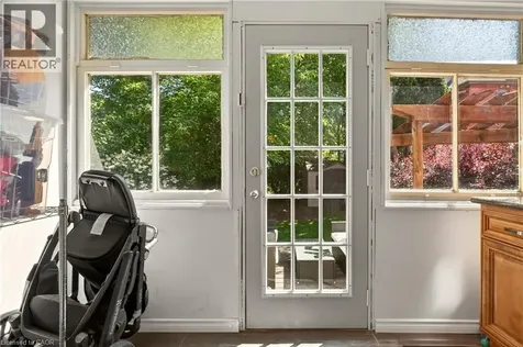 68 Delaware Avenue Hamilton ON L8M 1T7