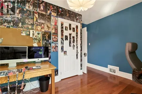 68 Delaware Avenue Hamilton ON L8M 1T7