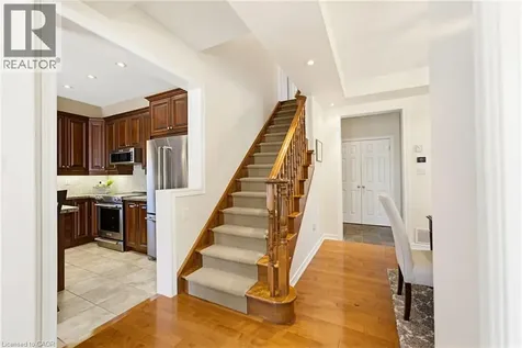 3082 Ingleton Lane Oakville ON L6M 5E2