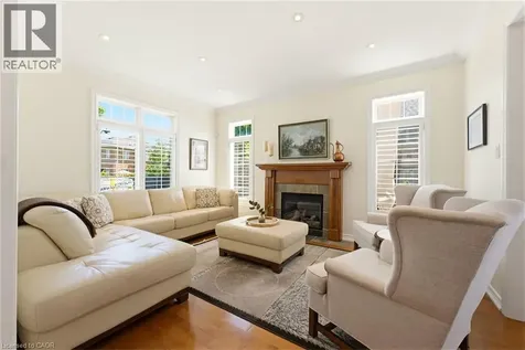 3082 Ingleton Lane Oakville ON L6M 5E2