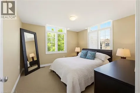 3082 Ingleton Lane Oakville ON L6M 5E2