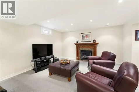 3082 Ingleton Lane Oakville ON L6M 5E2
