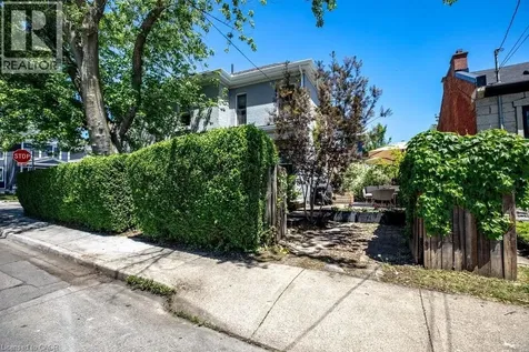 394 Bay Street North Hamilton ON L8L 1N1