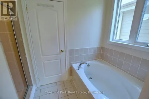 38 Clubhouse Drive Collingwood ON L9Y 4Z6