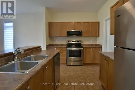 38 Clubhouse Drive Collingwood ON L9Y 4Z6
