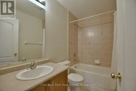 38 Clubhouse Drive Collingwood ON L9Y 4Z6
