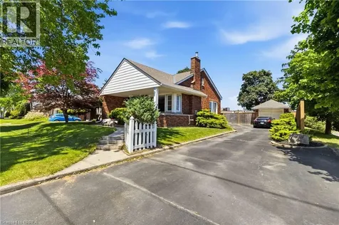 134 Queensway Drive Brantford ON N3R 4X3