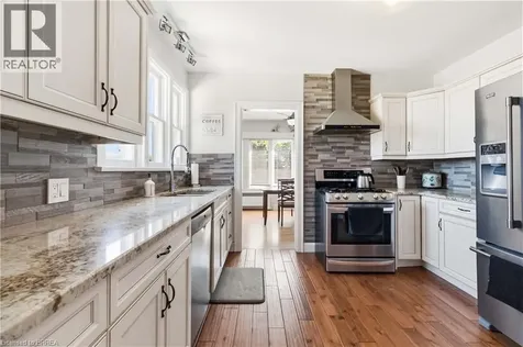 134 Queensway Drive Brantford ON N3R 4X3