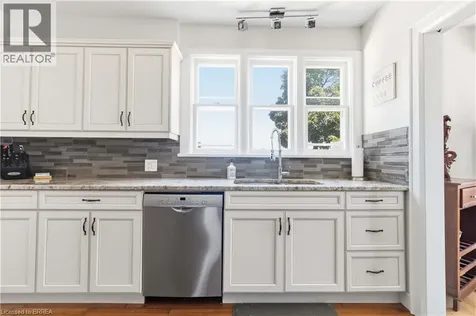134 Queensway Drive Brantford ON N3R 4X3