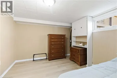 134 Queensway Drive Brantford ON N3R 4X3