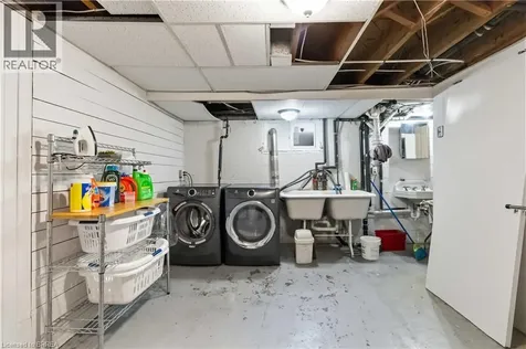 134 Queensway Drive Brantford ON N3R 4X3