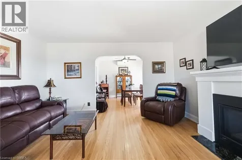 134 Queensway Drive Brantford ON N3R 4X3