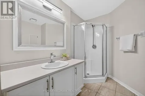 968 Lucille Way Ottawa ON K4A 4J2