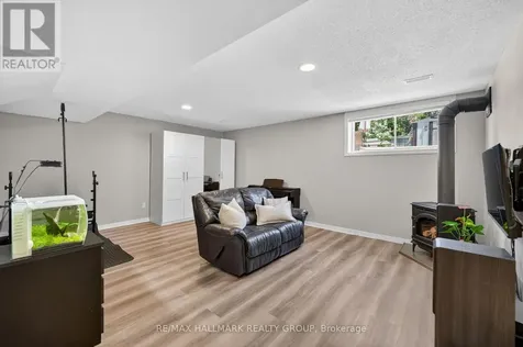 968 Lucille Way Ottawa ON K4A 4J2