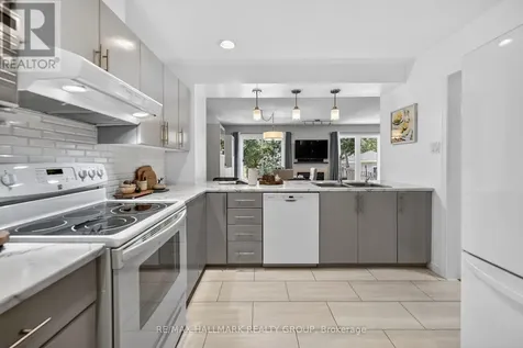 968 Lucille Way Ottawa ON K4A 4J2