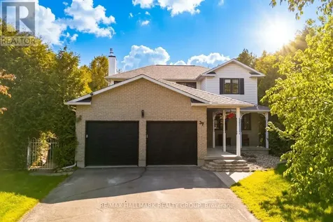 37 Stitt Street Ottawa ON K2S 0R5