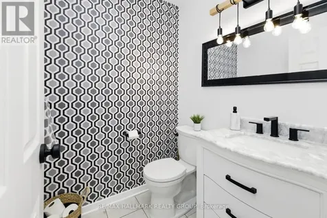 37 Stitt Street Ottawa ON K2S 0R5