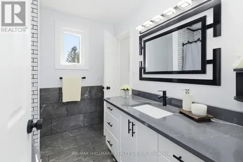 37 Stitt Street Ottawa ON K2S 0R5
