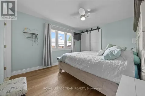 2 Lavina Crescent Ottawa ON K2H 7P2