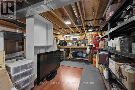 2 Lavina Crescent Ottawa ON K2H 7P2
