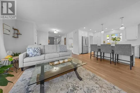 2 Lavina Crescent Ottawa ON K2H 7P2
