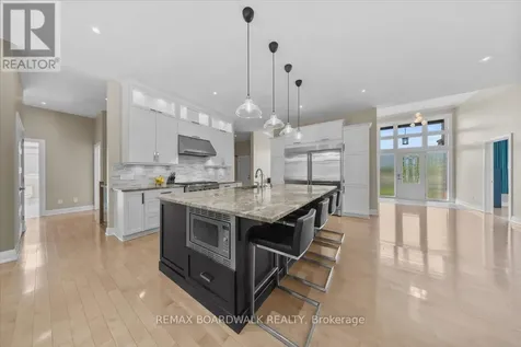 7412 Blue Water Crescent Ottawa ON K4P 0C8