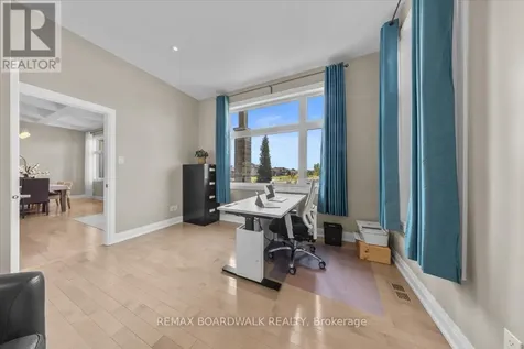 7412 Blue Water Crescent Ottawa ON K4P 0C8