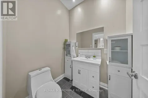 7412 Blue Water Crescent Ottawa ON K4P 0C8