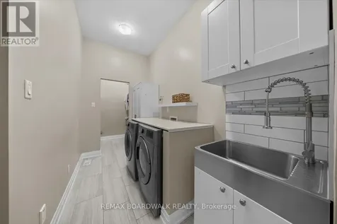 7412 Blue Water Crescent Ottawa ON K4P 0C8