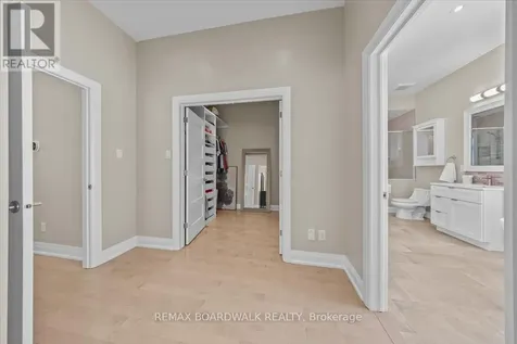 7412 Blue Water Crescent Ottawa ON K4P 0C8