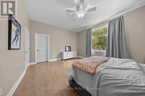 7412 Blue Water Crescent Ottawa ON K4P 0C8