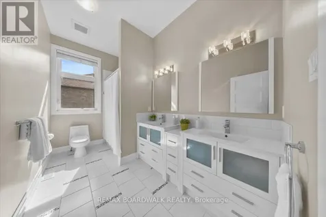 7412 Blue Water Crescent Ottawa ON K4P 0C8