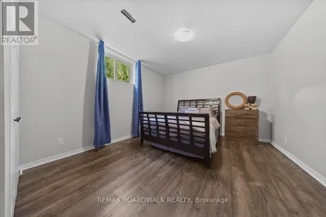 7412 Blue Water Crescent Ottawa ON K4P 0C8
