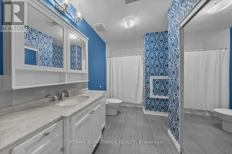 7412 Blue Water Crescent Ottawa ON K4P 0C8