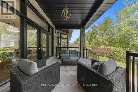 7412 Blue Water Crescent Ottawa ON K4P 0C8
