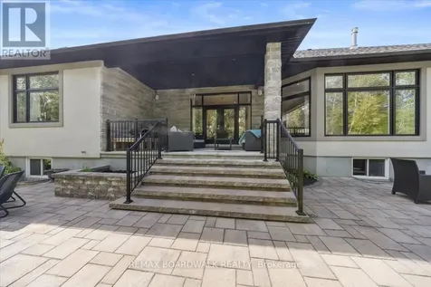 7412 Blue Water Crescent Ottawa ON K4P 0C8