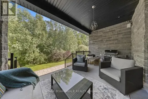 7412 Blue Water Crescent Ottawa ON K4P 0C8