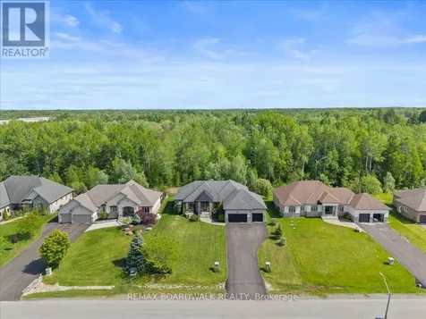 7412 Blue Water Crescent Ottawa ON K4P 0C8