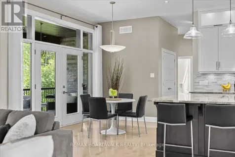 7412 Blue Water Crescent Ottawa ON K4P 0C8