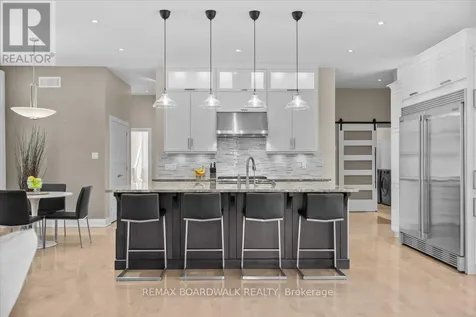7412 Blue Water Crescent Ottawa ON K4P 0C8