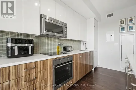 300 Lisgar Street Ottawa ON K2P 0E2