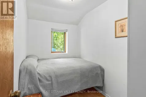 112 Arbor Vitae Road Madawaska Valley ON K0J 1B0