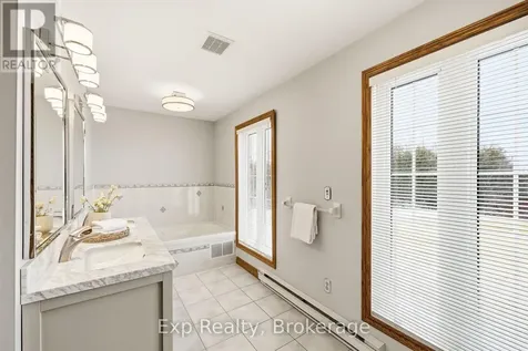 1497 Pentecostal Road Hamilton Township ON K9A 4J8