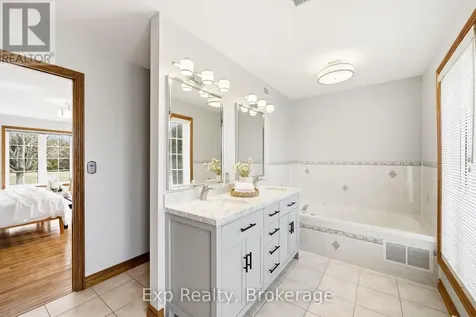 1497 Pentecostal Road Hamilton Township ON K9A 4J8