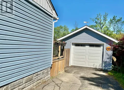 82 Brookview Crescent Brockville ON K6V 4P2