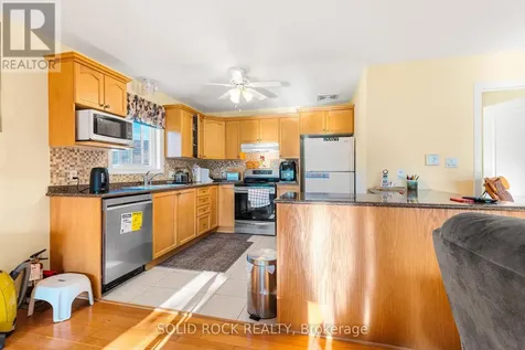 26 Regency Place Brockville ON K6V 7M5