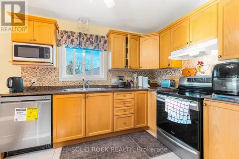 26 Regency Place Brockville ON K6V 7M5