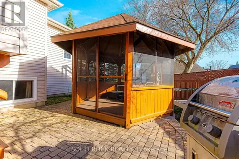 26 Regency Place Brockville ON K6V 7M5