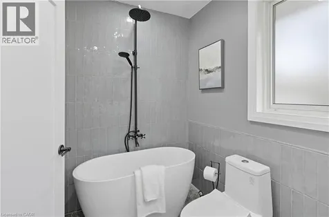 278 Purnell Place Burlington ON L7L 4N2